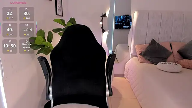 AmyWood online show from March 17, 7:07 pm