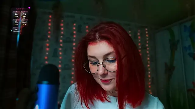 SmokyRose online show from November 10, 11:38 am