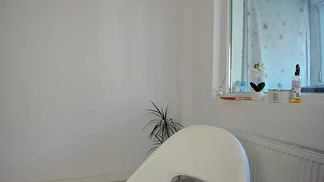 DiamondKay online show from November 22, 8:39 am