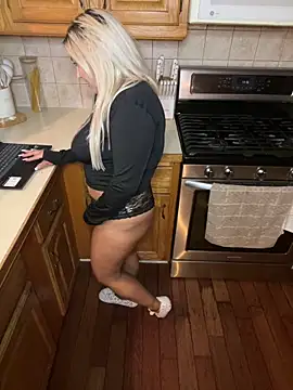 LittleMissEeve online show from October 3, 4:17 am