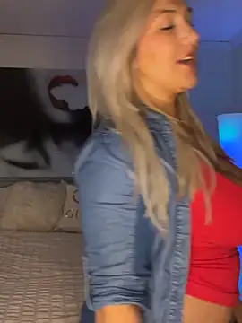 LittleMissEeve online show from October 19, 12:01 am