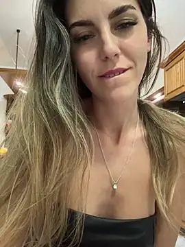 nicole 98 online show from April 2, 8:39 pm