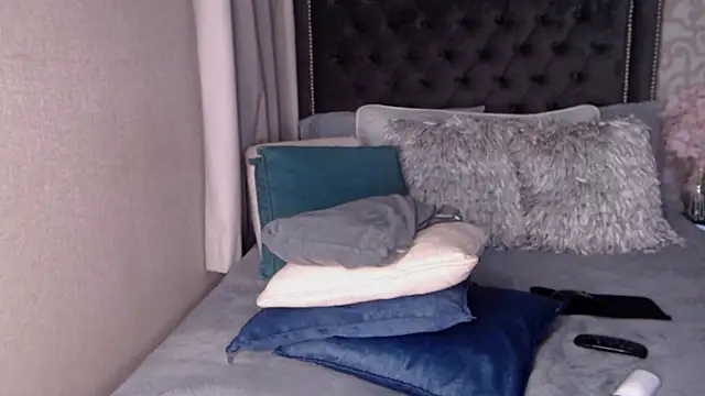 MariiePrice online show from June 6, 3:35 am