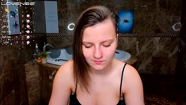 MelindaTin online show from November 22, 12:24 am