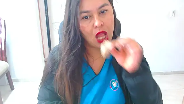 Ixchel Anaid online show from December 1, 6:32 pm