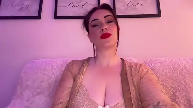 MuckyMILF online show from March 10, 10:25 pm