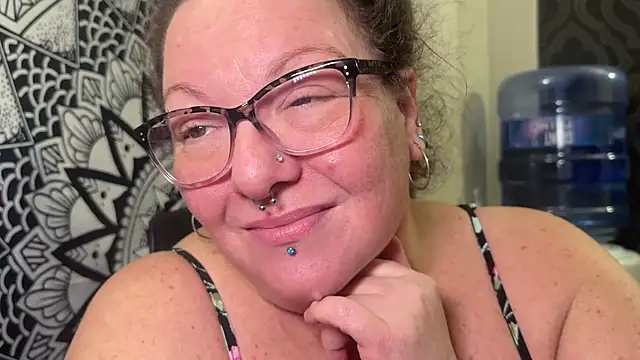 Snapshot of Miss_Phat_Booty chatting on October 24, 1:34 am Miss Phat Booty online show from October 24, 1:34 am