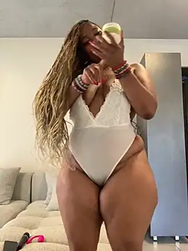 CurvyDesire1 online show from January 18, 9:05 am