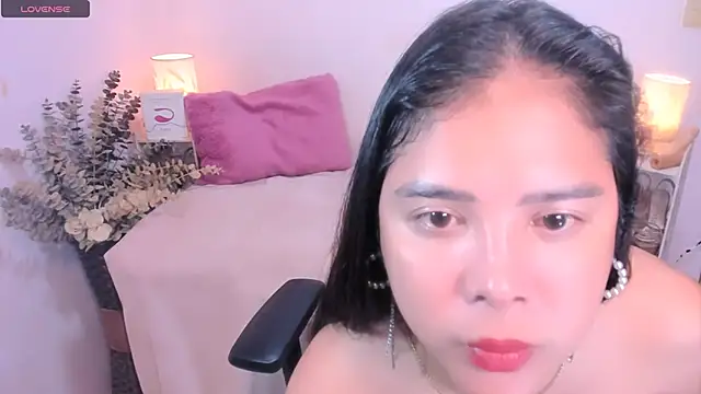 Snapshot of AmazingDREAMGirl chatting on October 26, 10:27 pm AmazingDREAMGirl online show from October 26, 10:27 pm