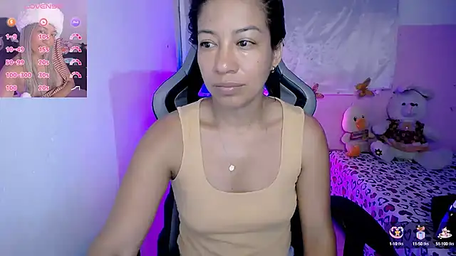 ninatiny online show from September 12, 9:40 am