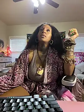 Cherrireddoll online show from December 18, 2:55 pm