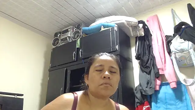 adrixxx38 online show from April 14, 5:29 am