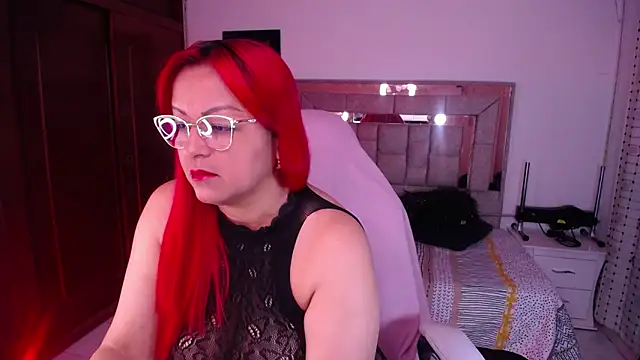 Snapshot of salomecastro_ chatting on October 22, 3:22 am salomecastro online show from October 22, 3:22 am