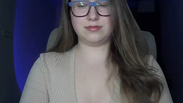 SeasonalSomeone online show from April 11, 9:40 pm