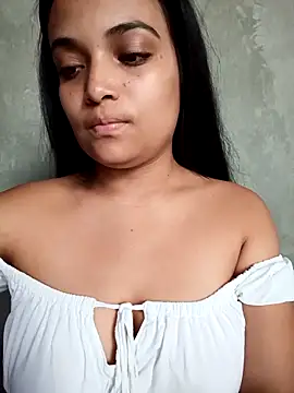  Estrellita  online show from March 25, 6:00 pm