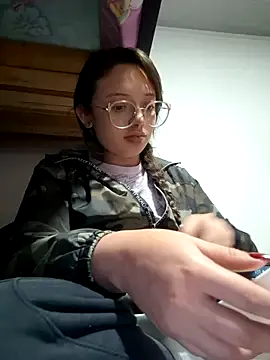 linda-schmidt online show from November 12, 1:58 am