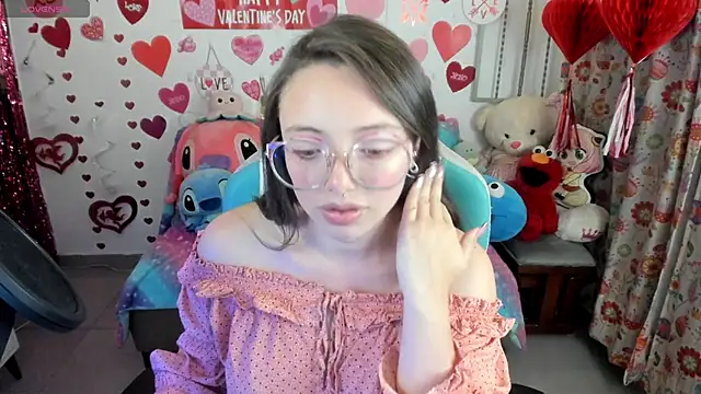 linda-schmidt online show from February 14, 3:41 am