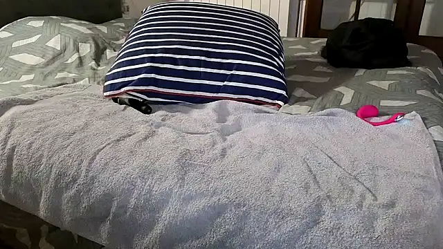 MissLilooo online show from February 7, 9:51 pm