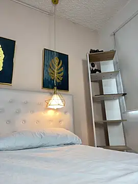 valerie lya online show from September 20, 8:29 pm