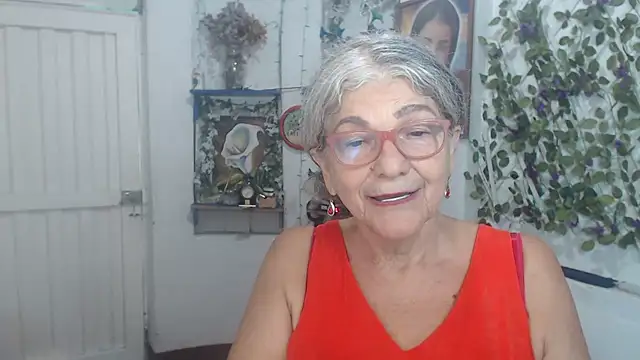 FunnyGrandma online show from December 15, 9:53 pm