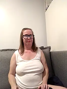 SweetandNaughty1 online show from November 5, 3:12 am