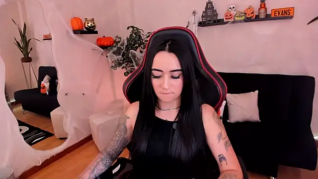 EmmyEvans1 online show from October 11, 7:49 pm