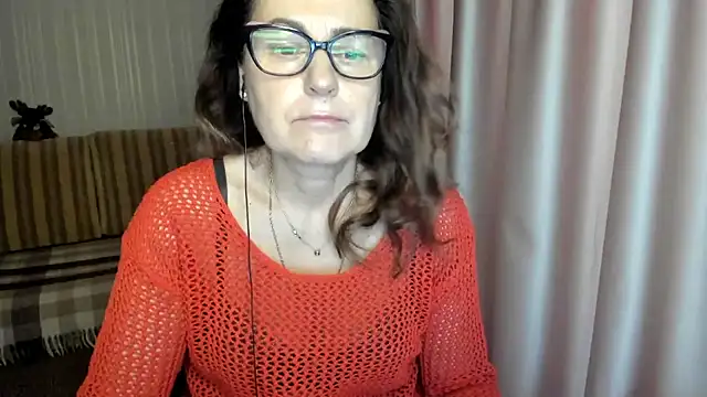 lauraoven online show from January 8, 9:02 am