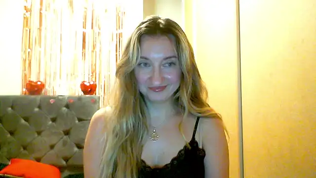 SusanCurt online show from February 23, 7:24 pm