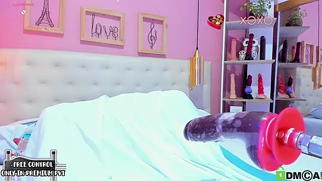 leylla  online show from October 2, 8:47 pm