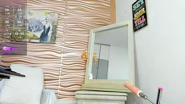 mia pineda online show from March 7, 1:23 am