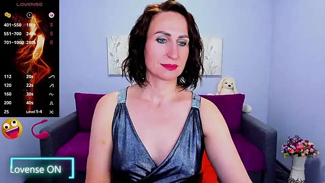 Nia Smithh online show from October 8, 12:31 pm