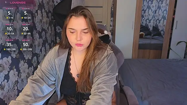  momiji  online show from February 6, 10:29 am