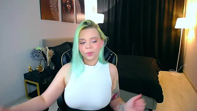 EnergyBunny 1 online show from October 6, 7:51 pm