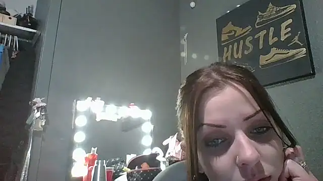 Justjennyy online show from December 18, 8:08 am