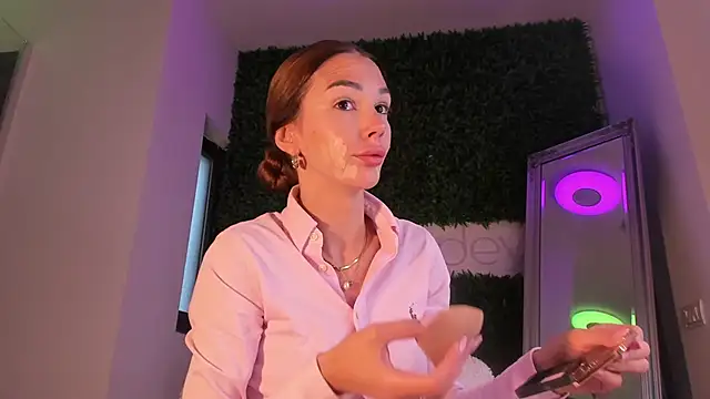 realhotfallingdevil online show from June 3, 4:46 am