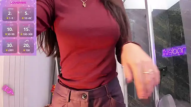 realhotfallingdevil online show from November 7, 5:57 am