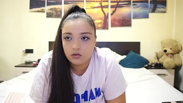 adelline online show from October 11, 9:39 pm