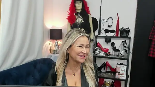 crystaLUX online show from October 1, 6:18 am