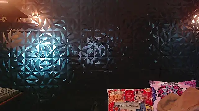 PINK  LOLA1 online show from April 13, 9:15 pm