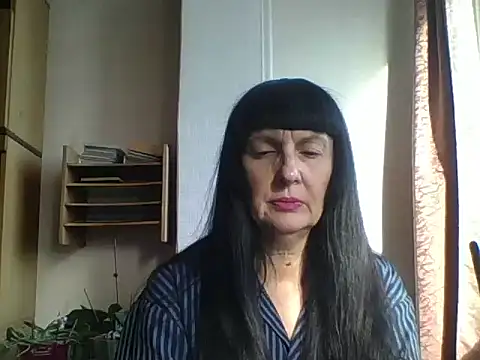 MelanyBanks online show from October 30, 11:55 am