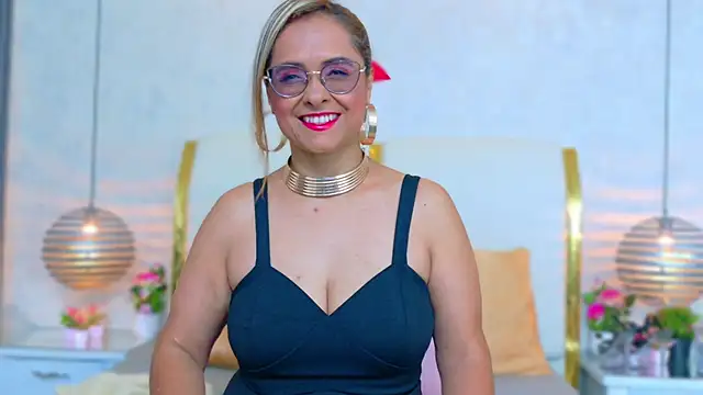 MarilynVega1 online show from June 26, 8:54 pm