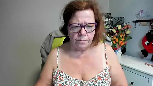 Adelewildx online show from June 5, 2:15 am