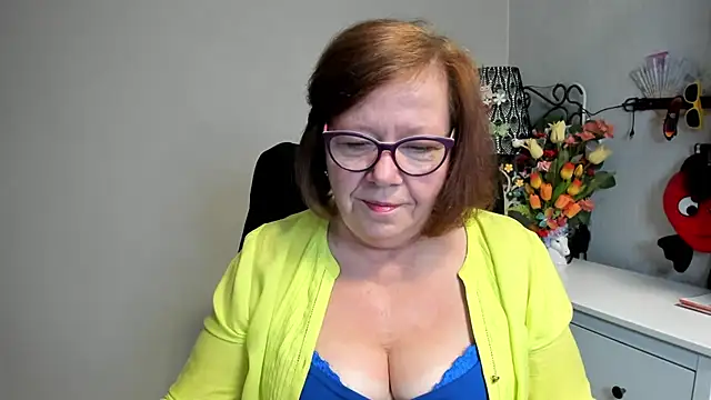 Adelewildx online show from June 1, 2:46 am