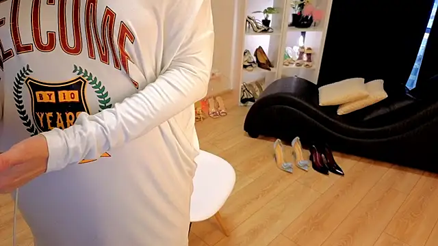 CaringSophie online show from March 2, 10:55 am