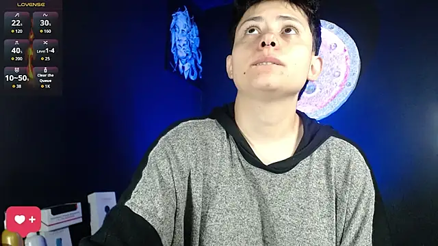 girl intense444 online show from September 24, 1:10 pm