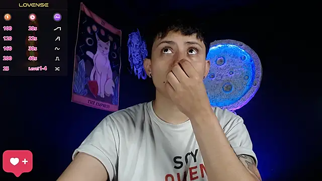 girl intense444 online show from January 14, 1:38 pm