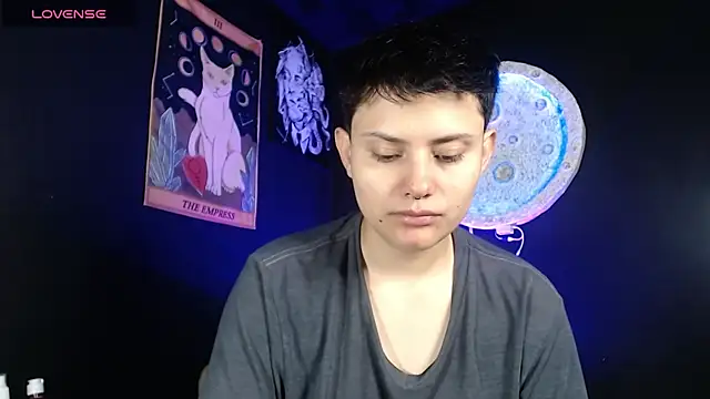 girl intense444 online show from November 20, 1:12 pm