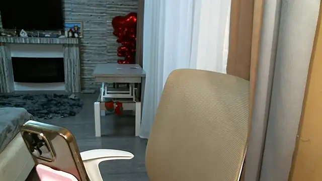 cute  cherry online show from November 28, 12:19 pm