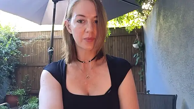 TopsyWilde online show from March 9, 9:34 am