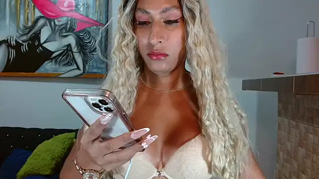 RinnaMoys online show from September 12, 8:23 am